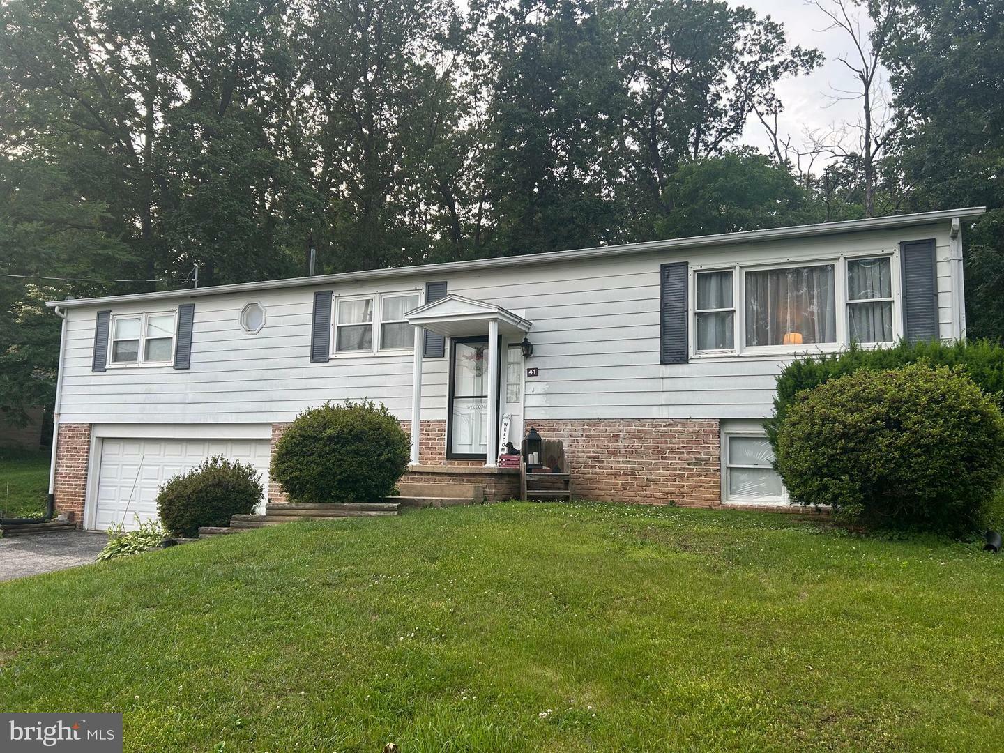Property Photo: 41 Oak Drive PA 17347