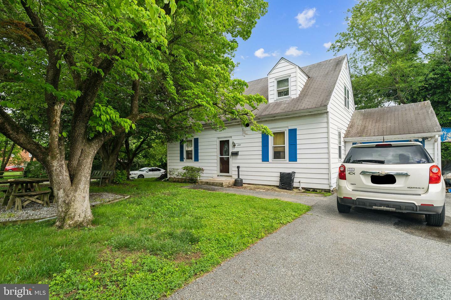 Property Photo: 60 Landers Lane DE 19720