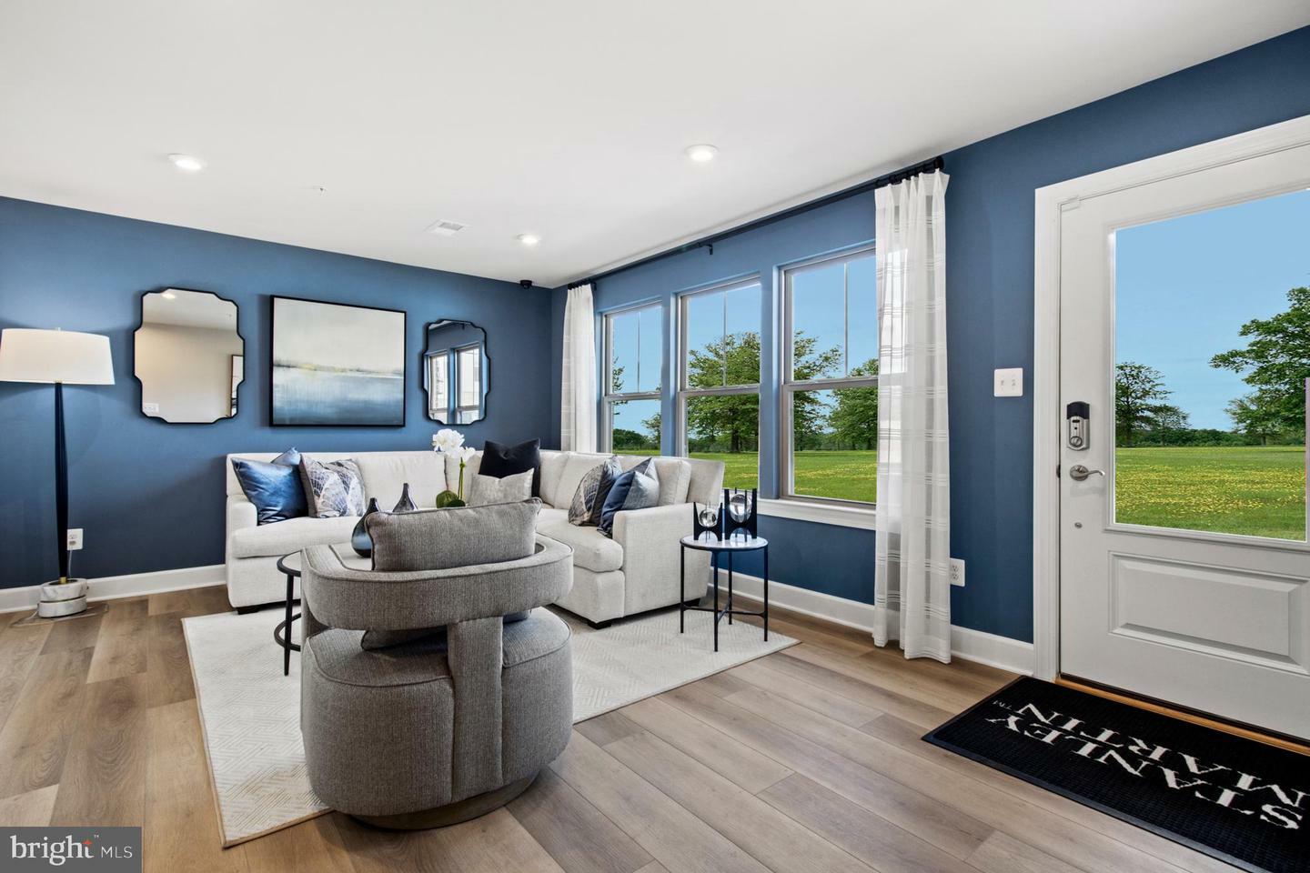 Property Photo: 10985 Pinnacle Green Road MD 20774