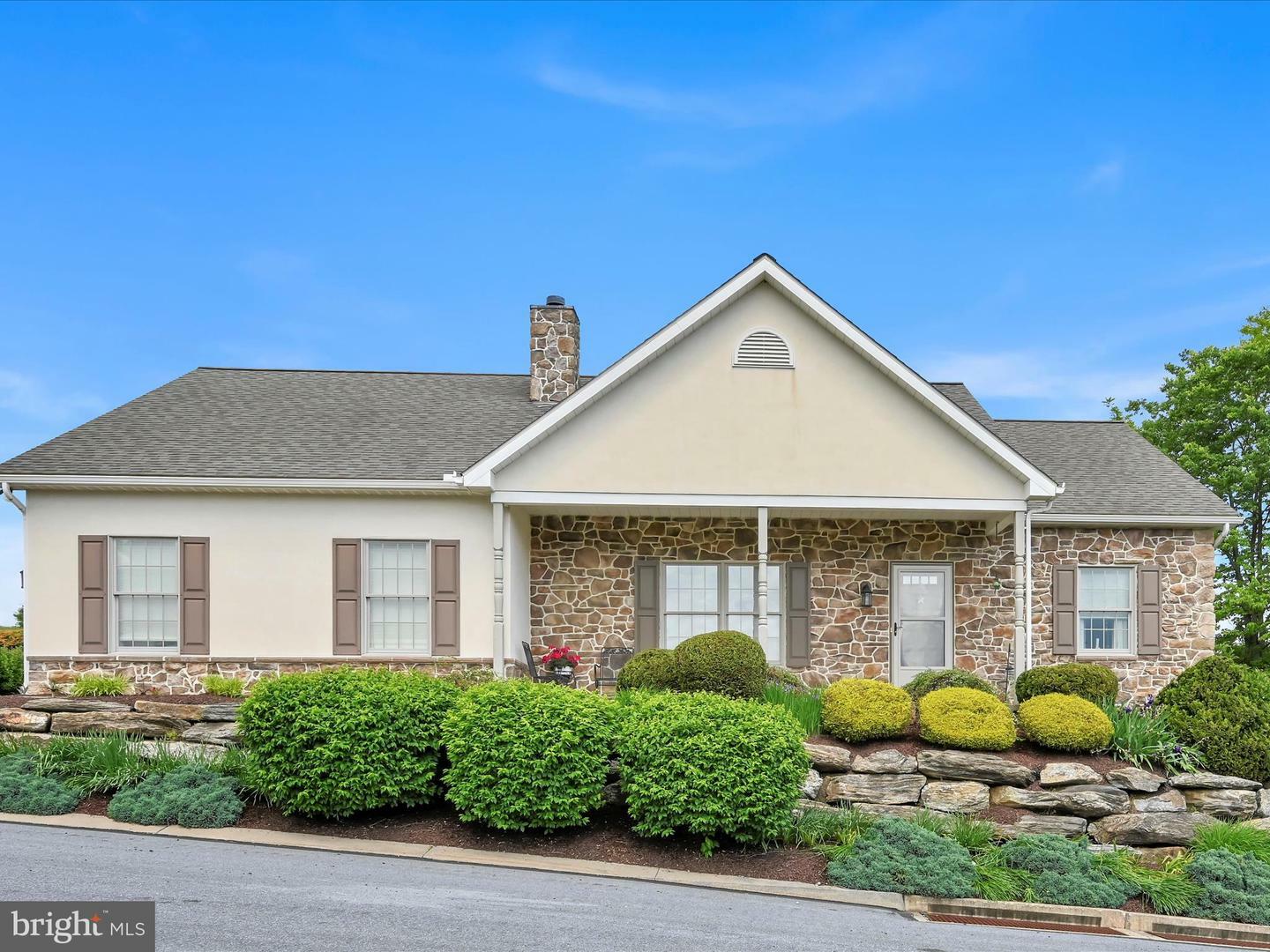 214 Fite Way  Quarryville PA 17566 photo