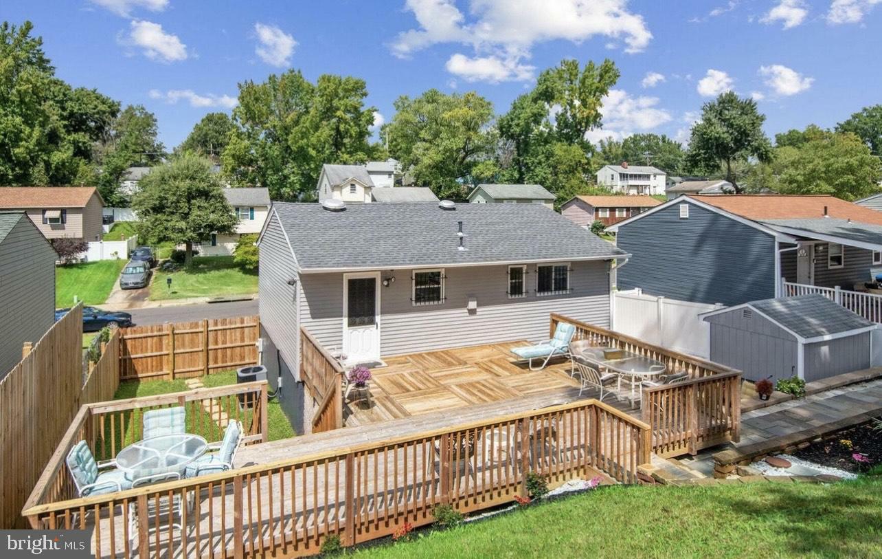 Property Photo: 6715 Valley Park Road MD 20743