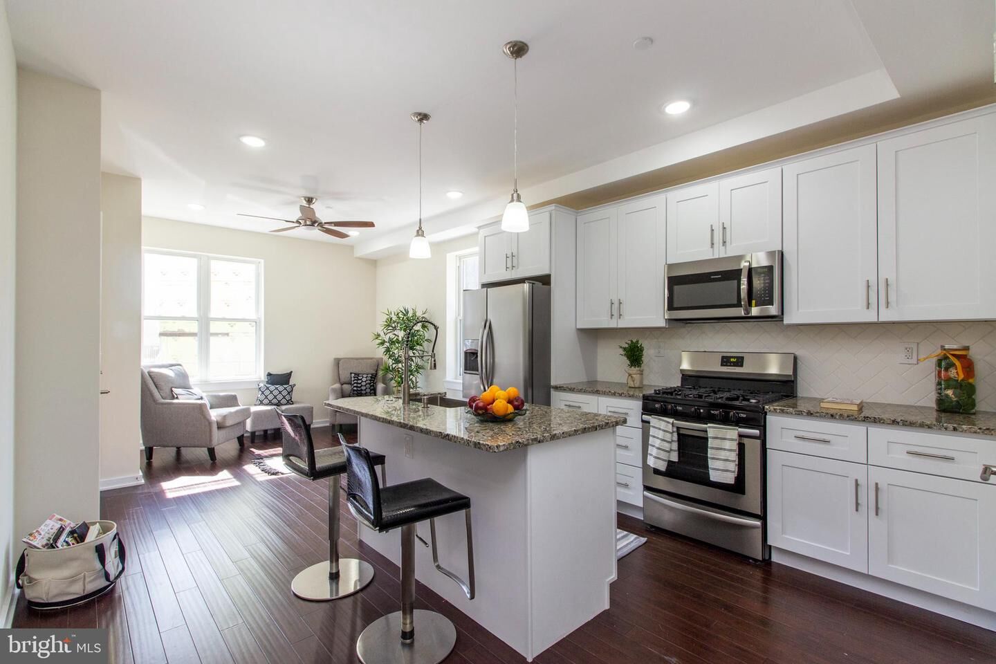 Property Photo:  816 N 16th Street Unit 1  PA 19130 