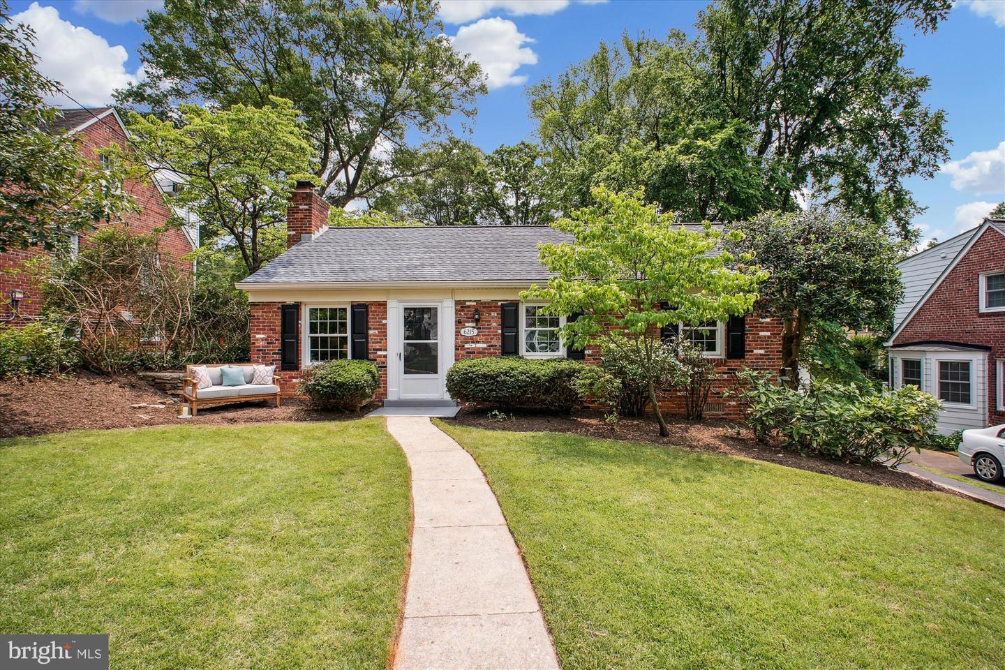 Property Photo:  6215 Vorlich Lane  MD 20816 