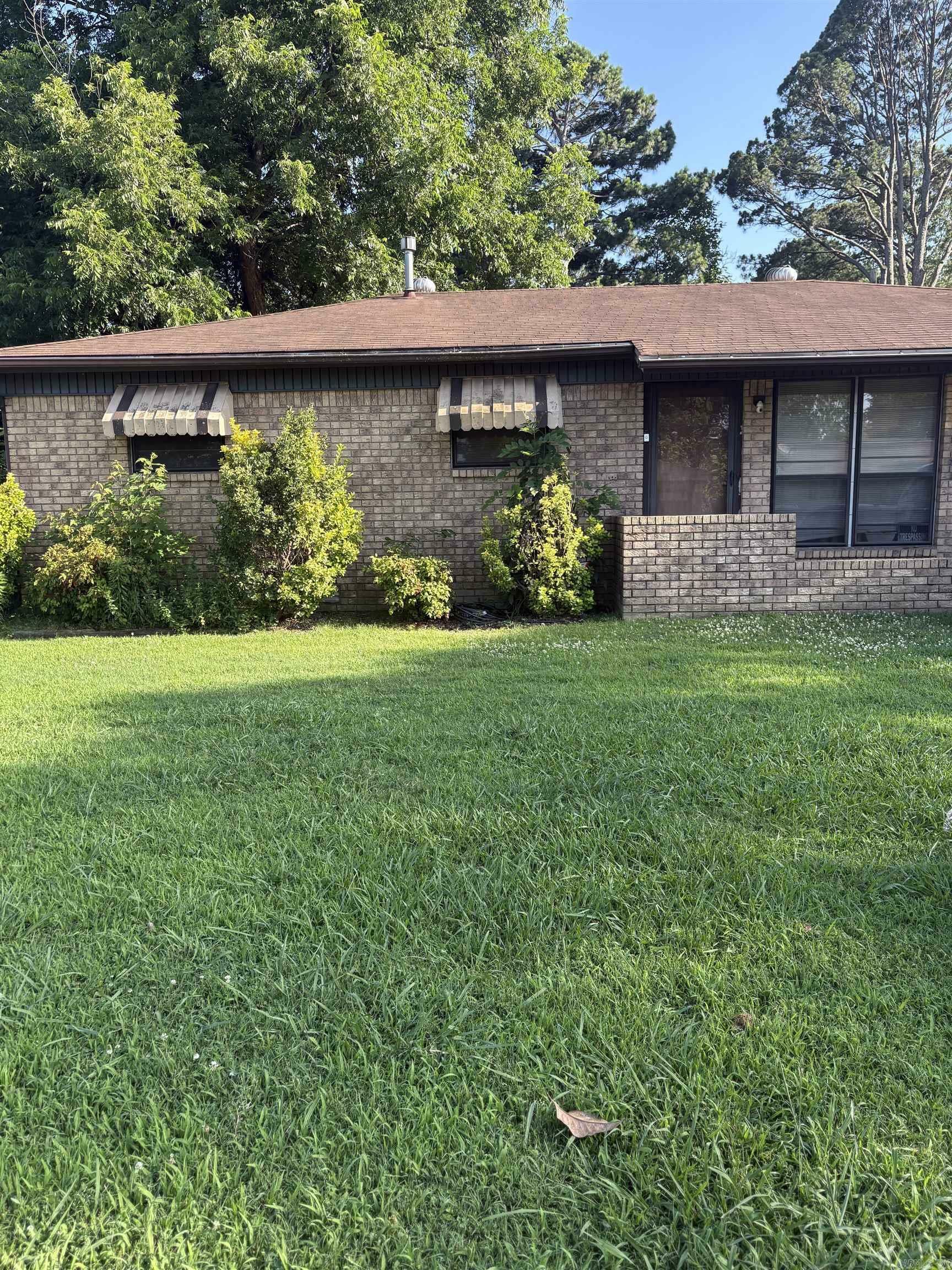 Property Photo: 716 Annelle St AR 72117