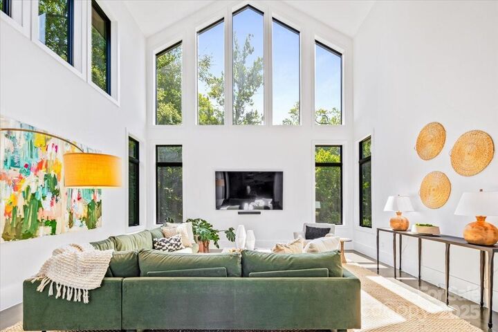 3304 Mar Vista Circle  Charlotte NC 28209 photo
