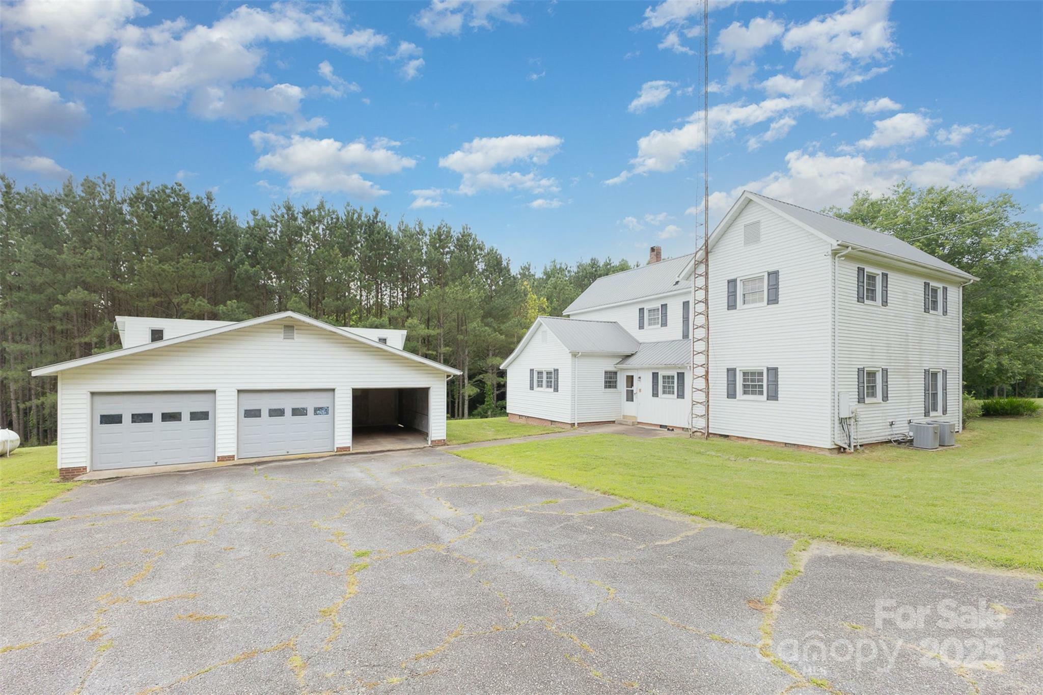 Property Photo:  130 Merton Road  NC 28090 