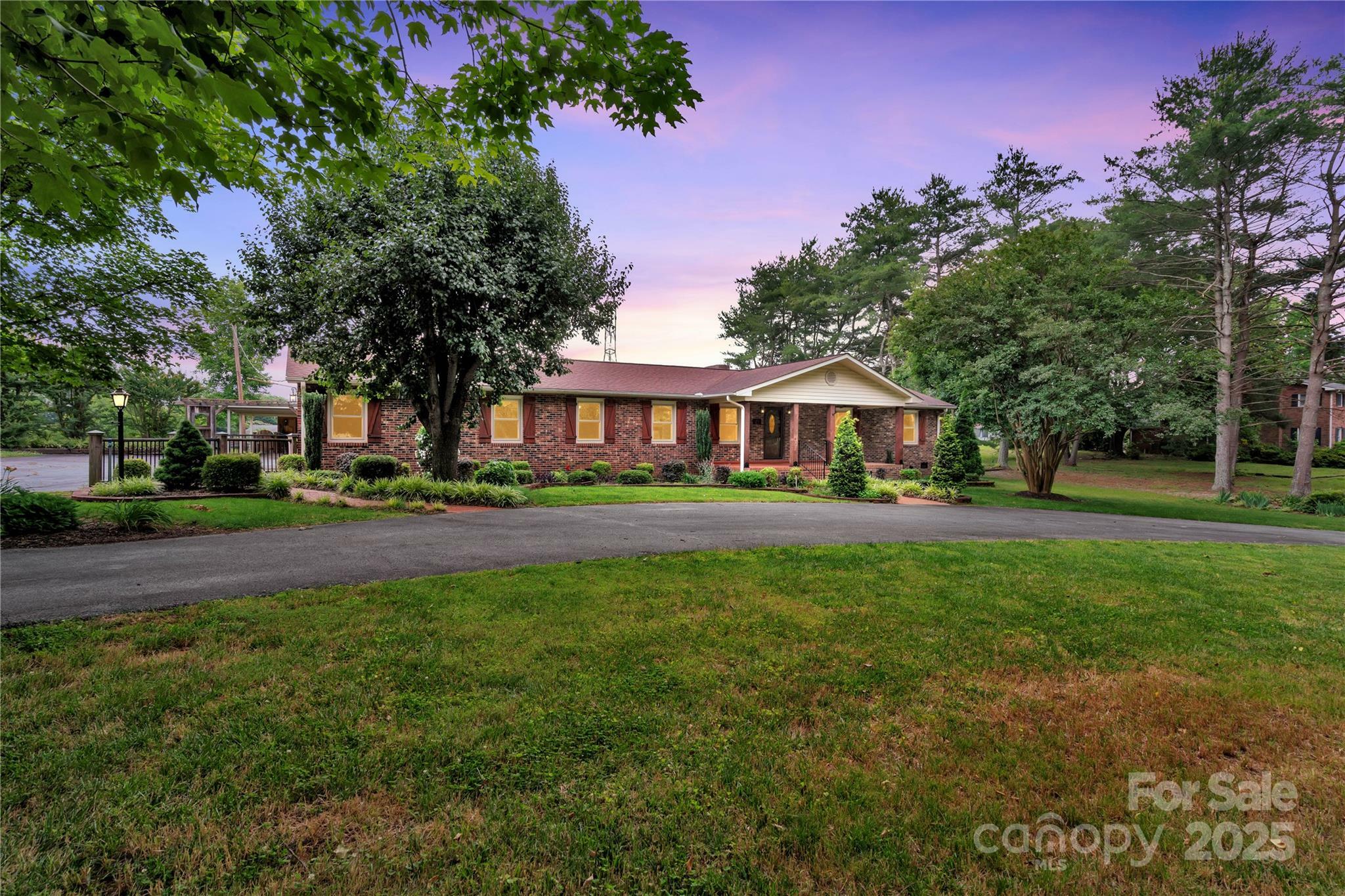 Property Photo: 268 Margate Circle SC 29323