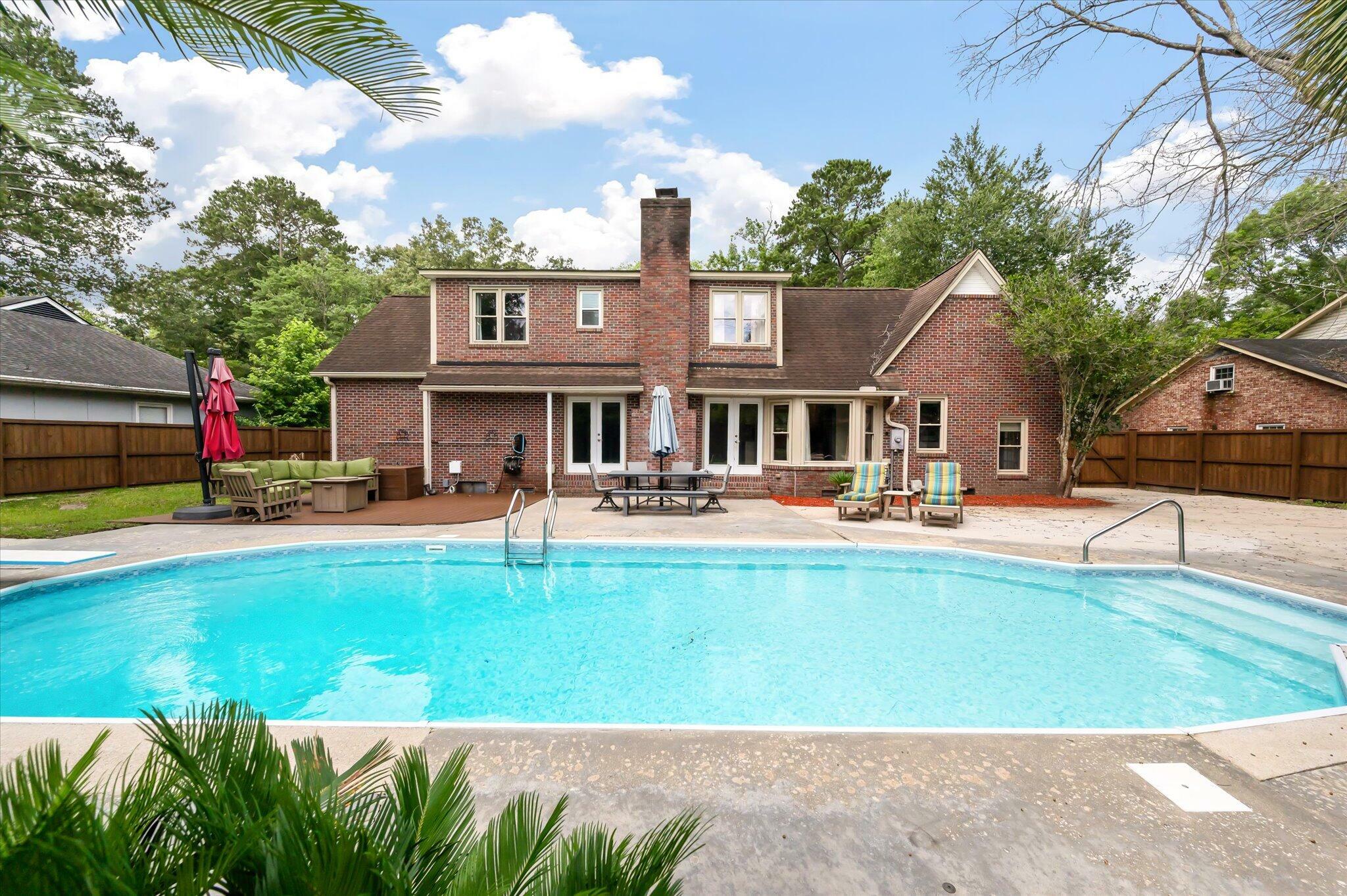 Property Photo: 129 Dunbury Drive SC 29485