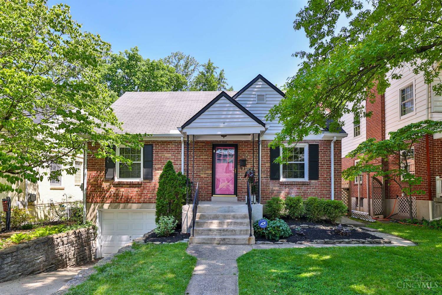 Property Photo: 3422 Oak Lane OH 45209