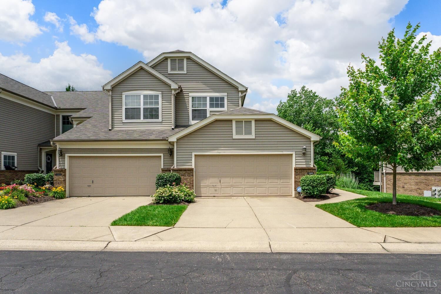 Property Photo:  7825 Ramble View  OH 45231 