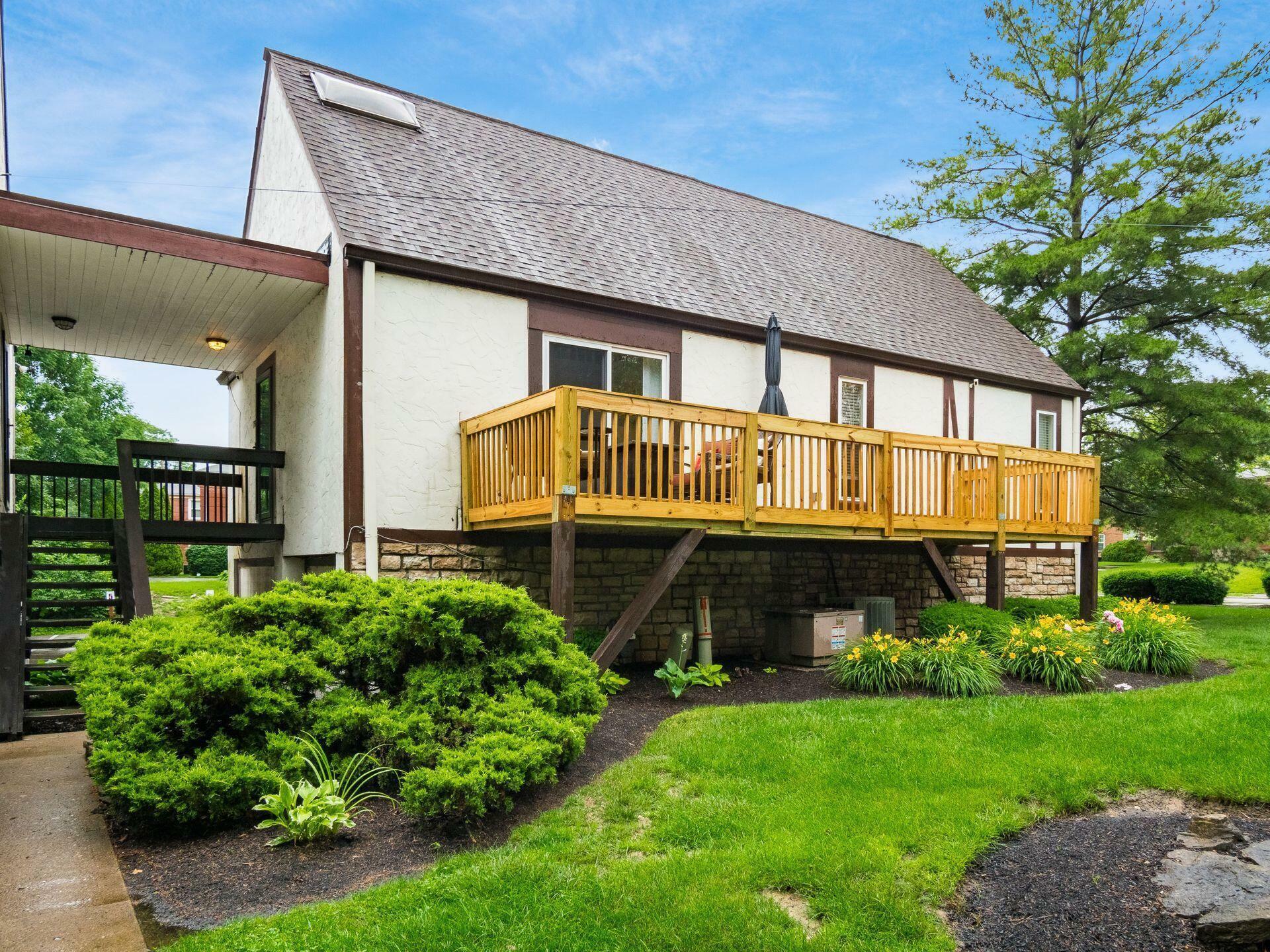 Property Photo: 1589 Arlington Avenue OH 43212