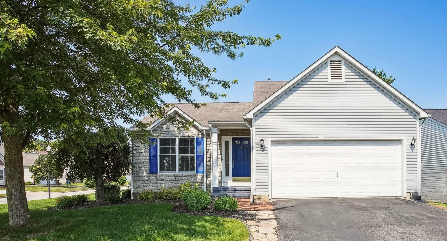 Property Photo: 2147 Juneau Way OH 43123