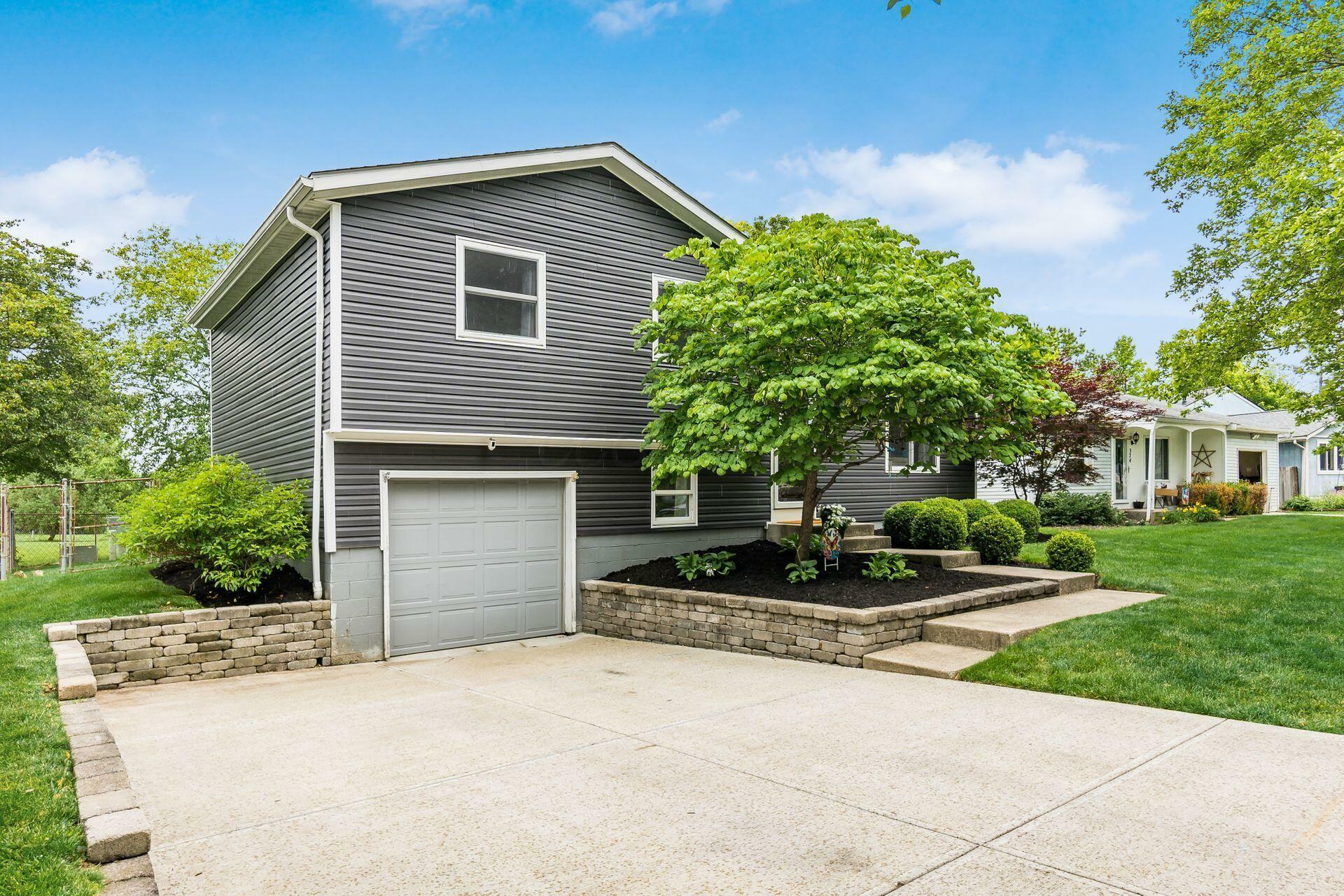 Property Photo: 366 Saint Thomas Drive OH 43081