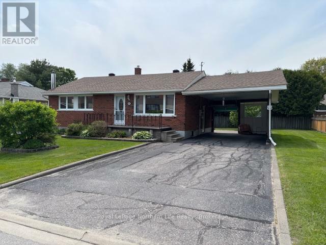 Property Photo: 865 Clarence Street ON P1B 3W1