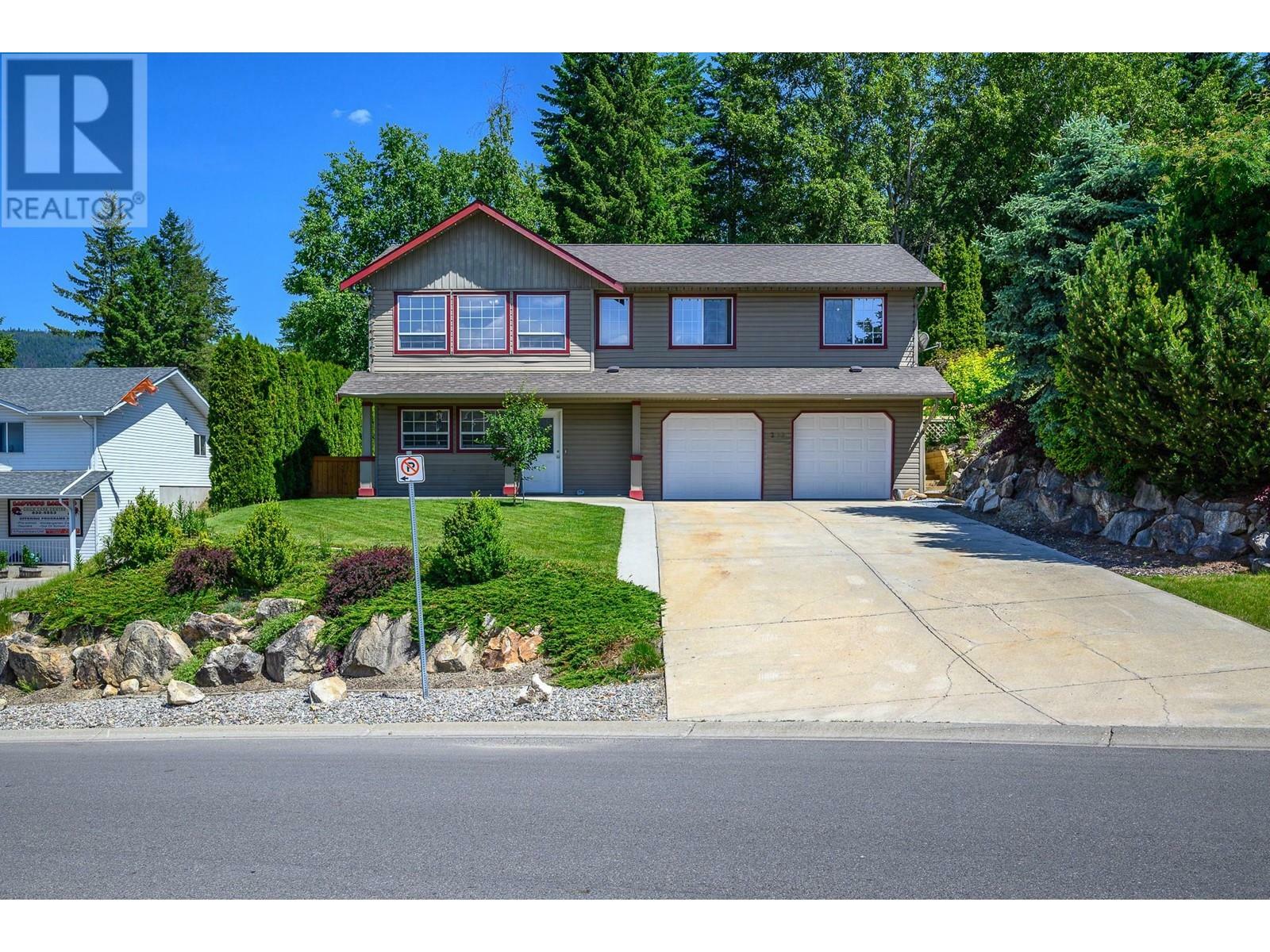 260 27 Street Southeast  Salmon Arm BC V1E 1K7 photo