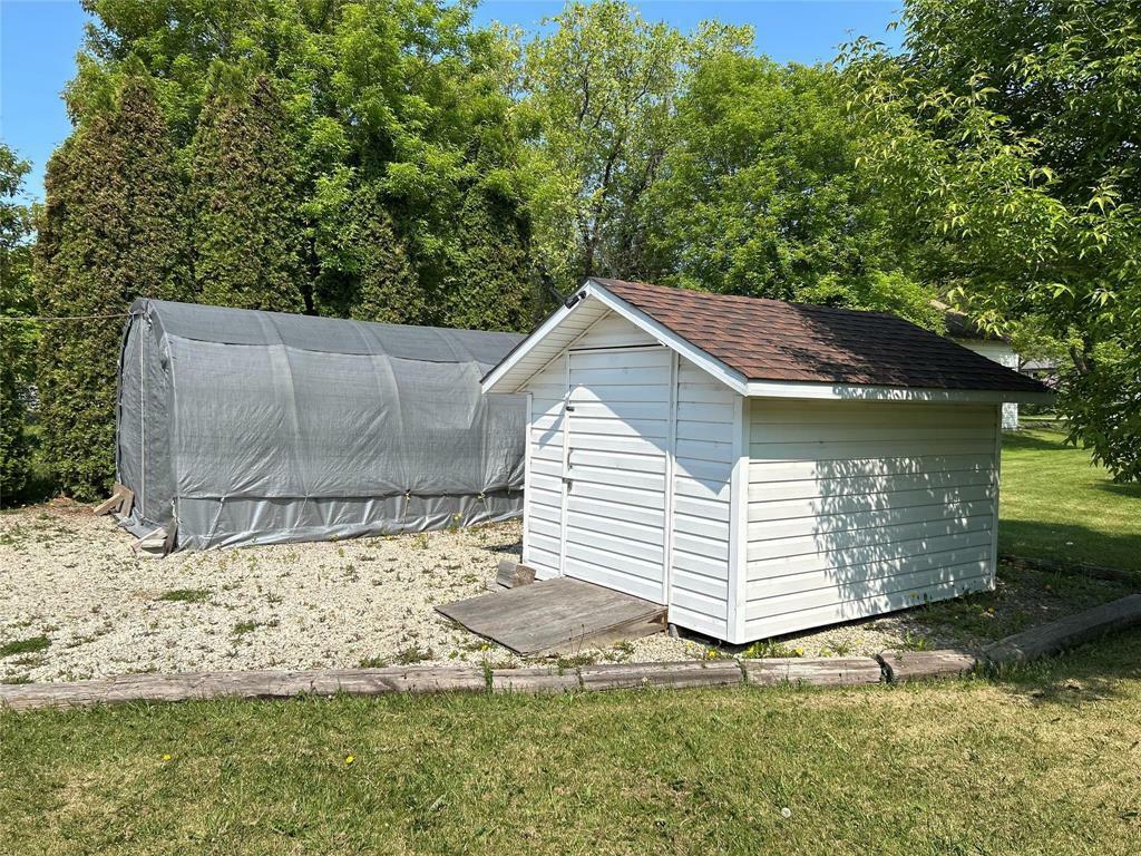 Photo de la propriété:  15 Ross Street  MB R0E 1P0 