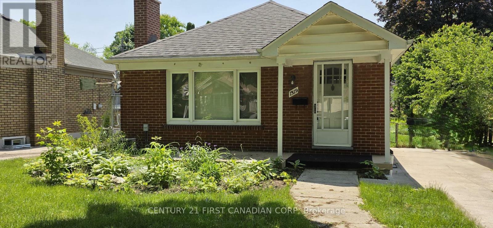 Property Photo: 1319 Wilton Avenue ON N5W 2H5