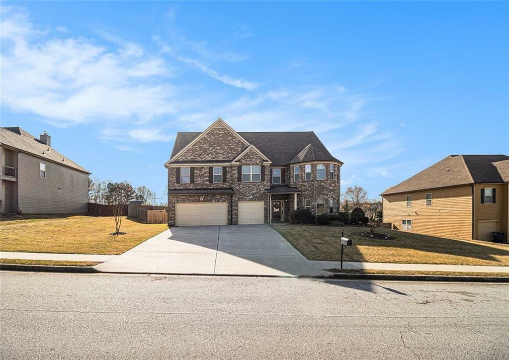 Property Photo: 3621 Guinevere Trace GA 30135