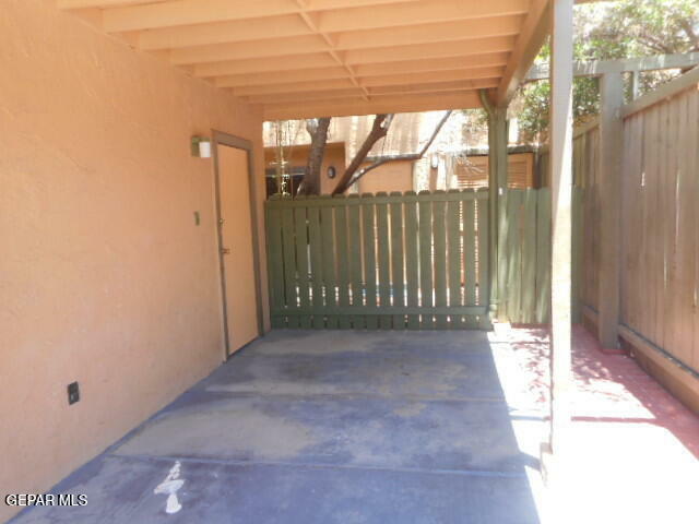 Property Photo: 1644 1644 Lomaland Dr 123 Drive 123 TX 79935