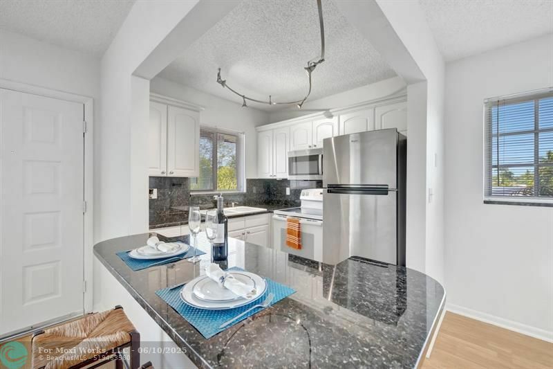 Property Photo: 3030 NE 5th Ter 8 FL 33334
