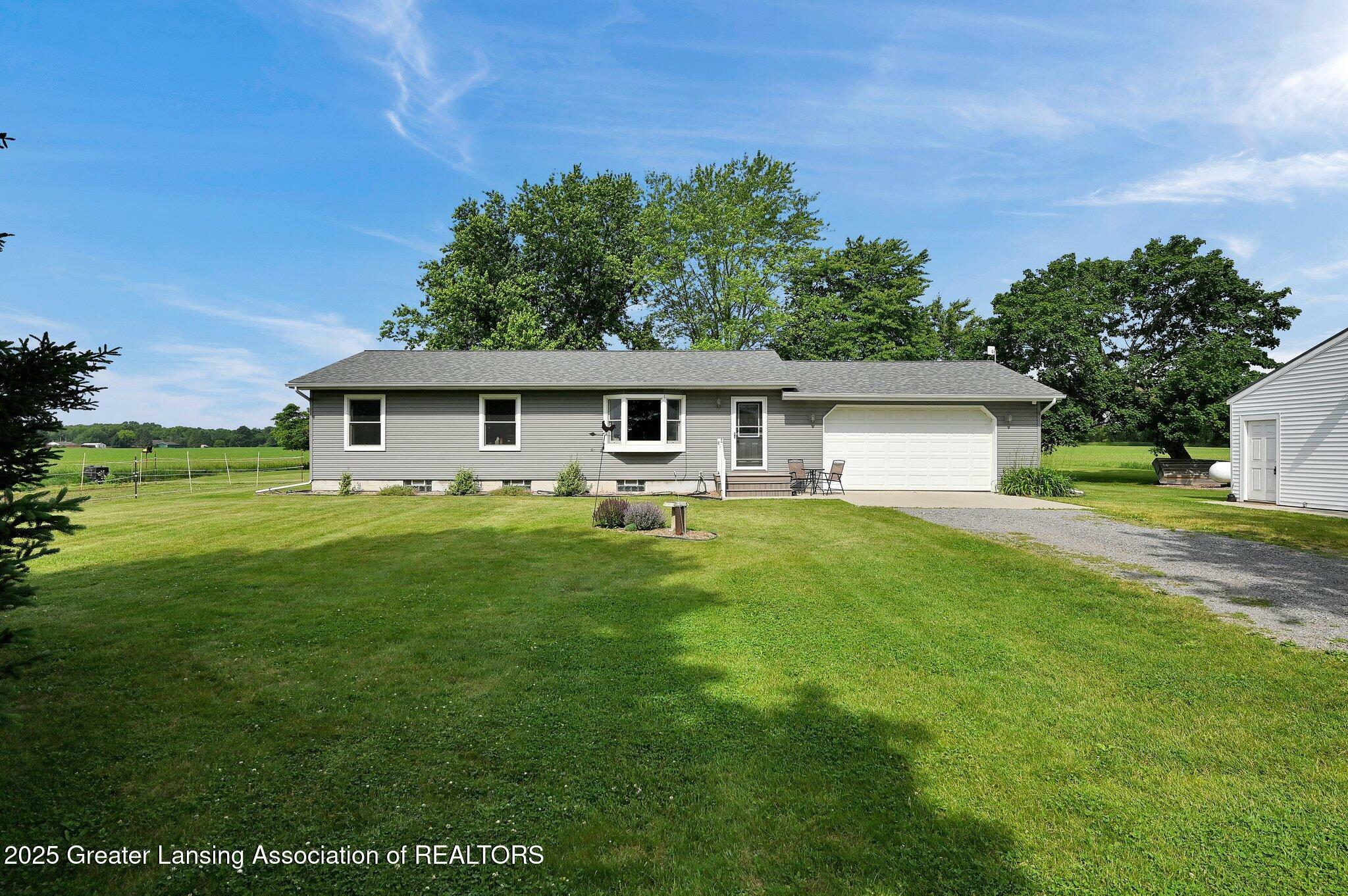 Property Photo: 3220 Meridian Road MI 49251
