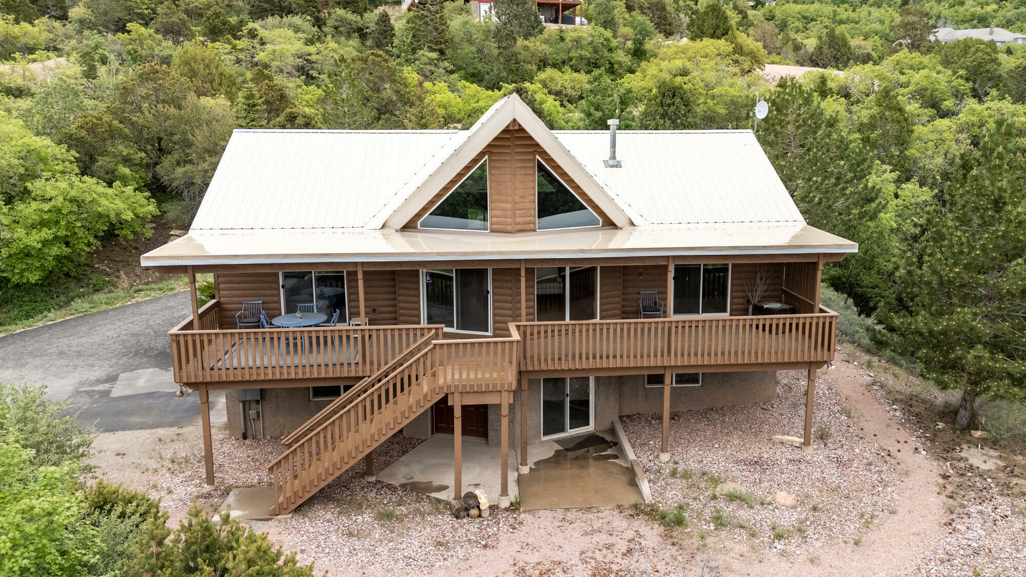 1016 E High Cedar Highlands Dr  Cedar City UT 84720 photo