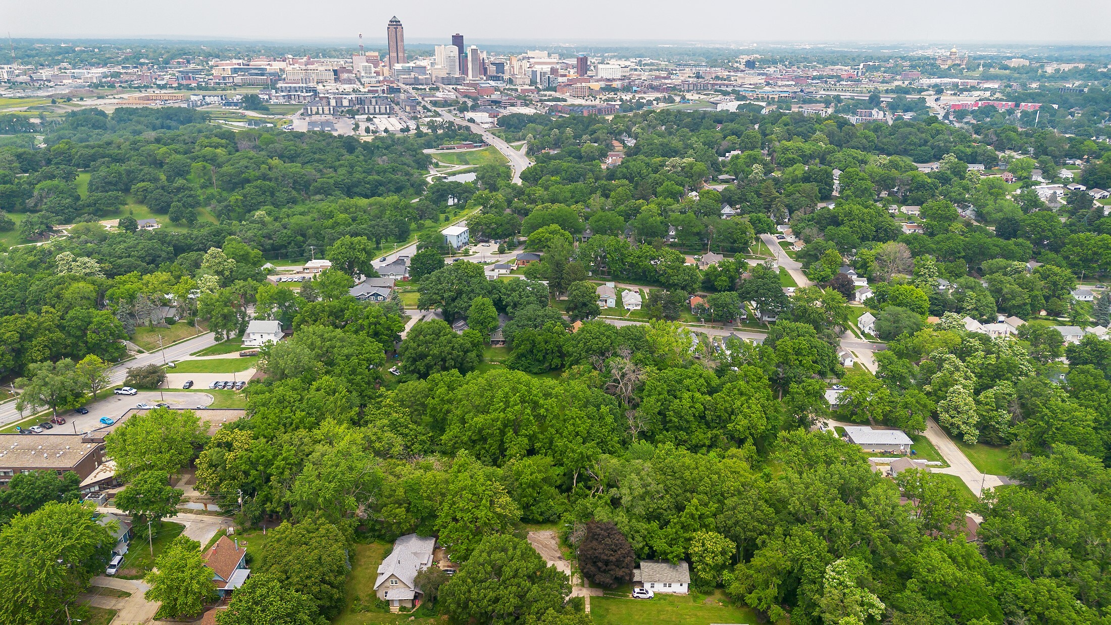 Property Photo: 725 Lacona Avenue IA 50315