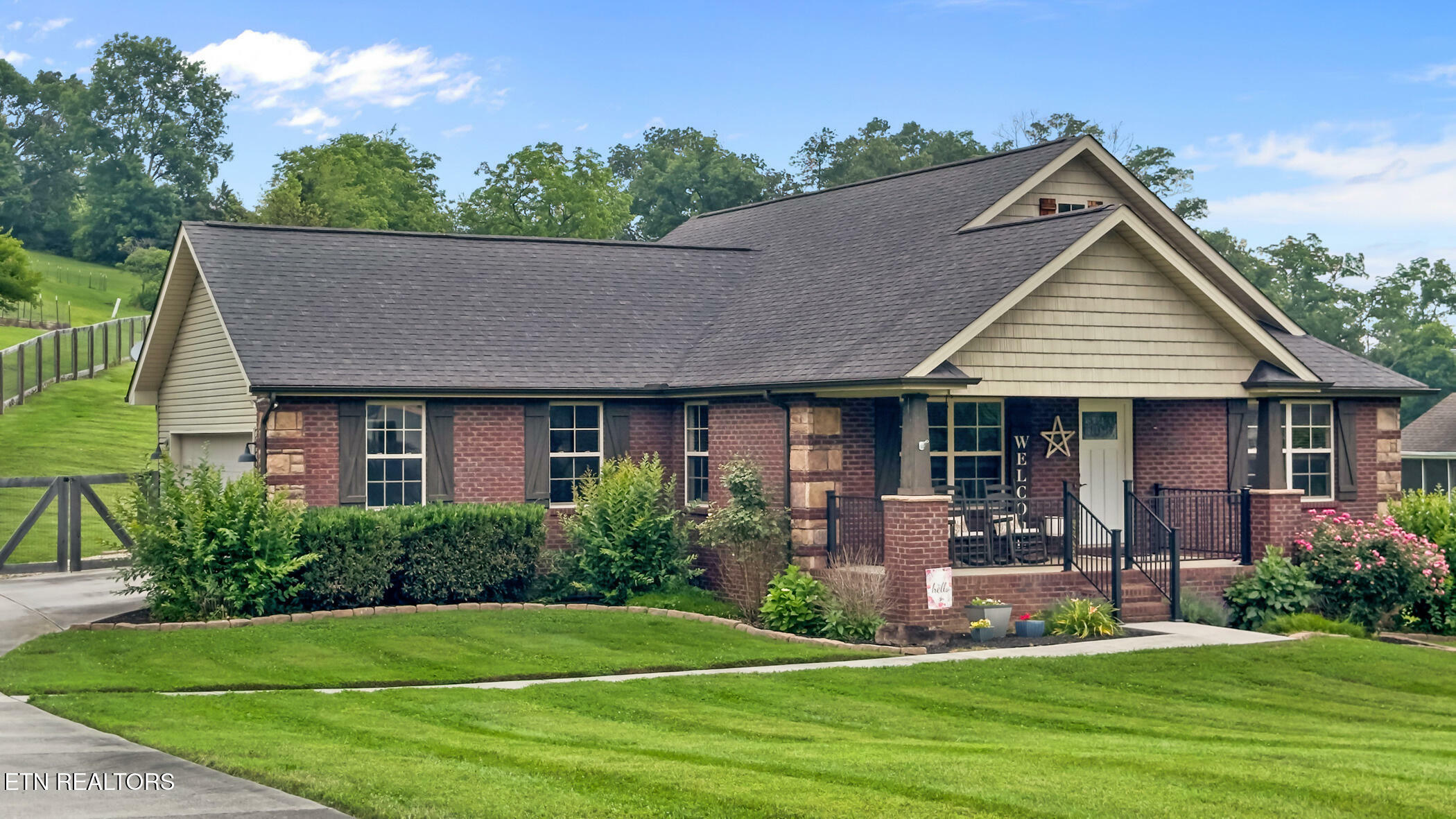 Property Photo: 8012 Campbells Point Rd TN 37721