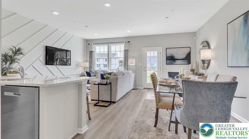 Property Photo: 1266 Martin Road PA 18031