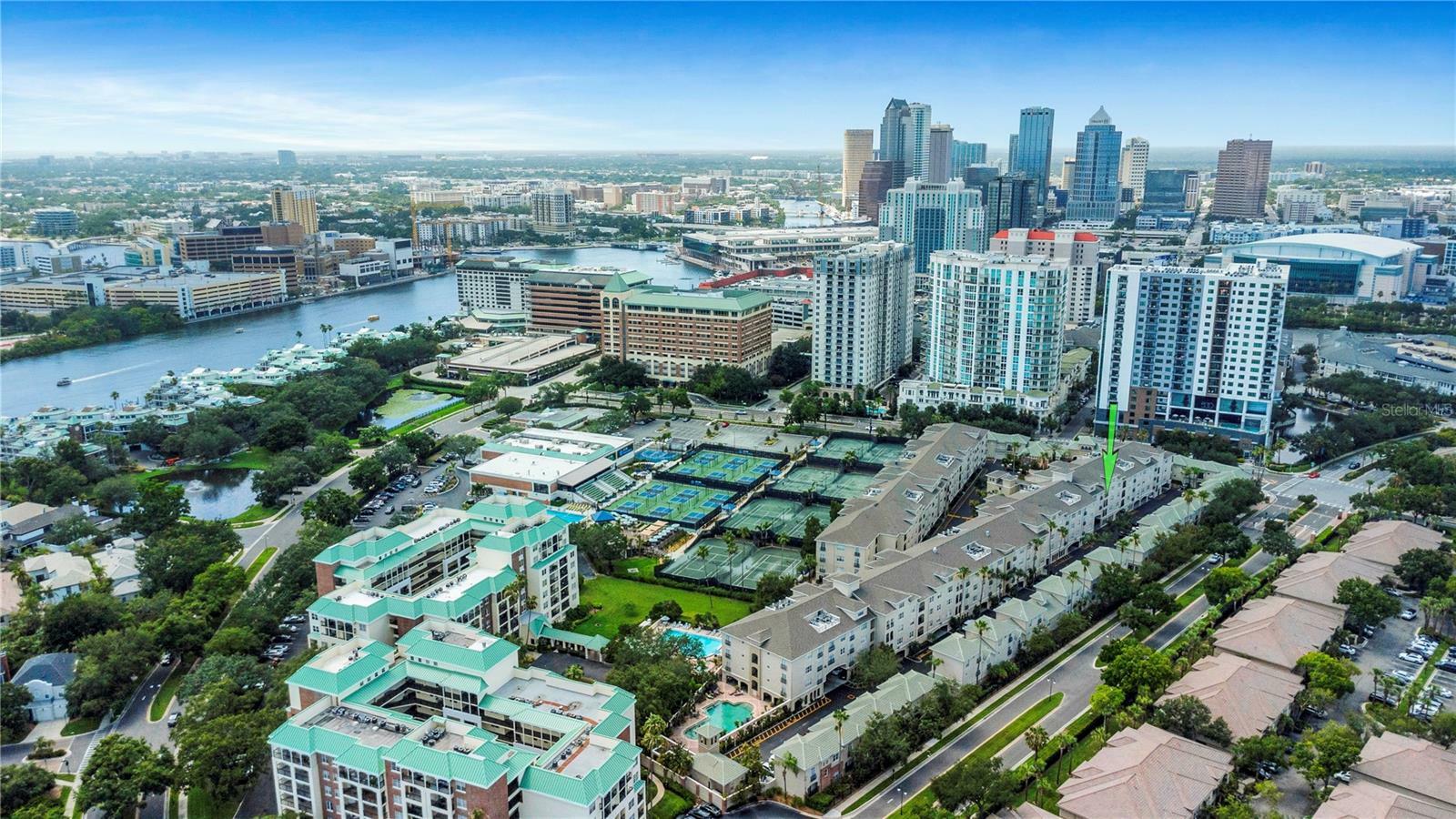 Property Photo: 501 Knights Run Avenue 1209 FL 33602