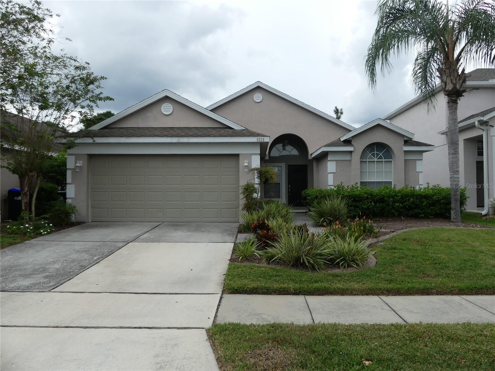 Property Photo:  5539 San Gabriel Way  FL 32837 