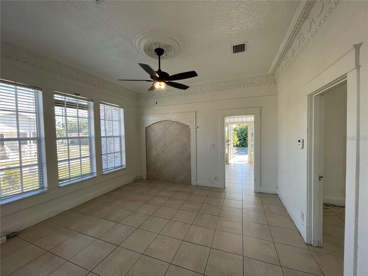 Property Photo: 2418 E 9th Avenue FL 33605