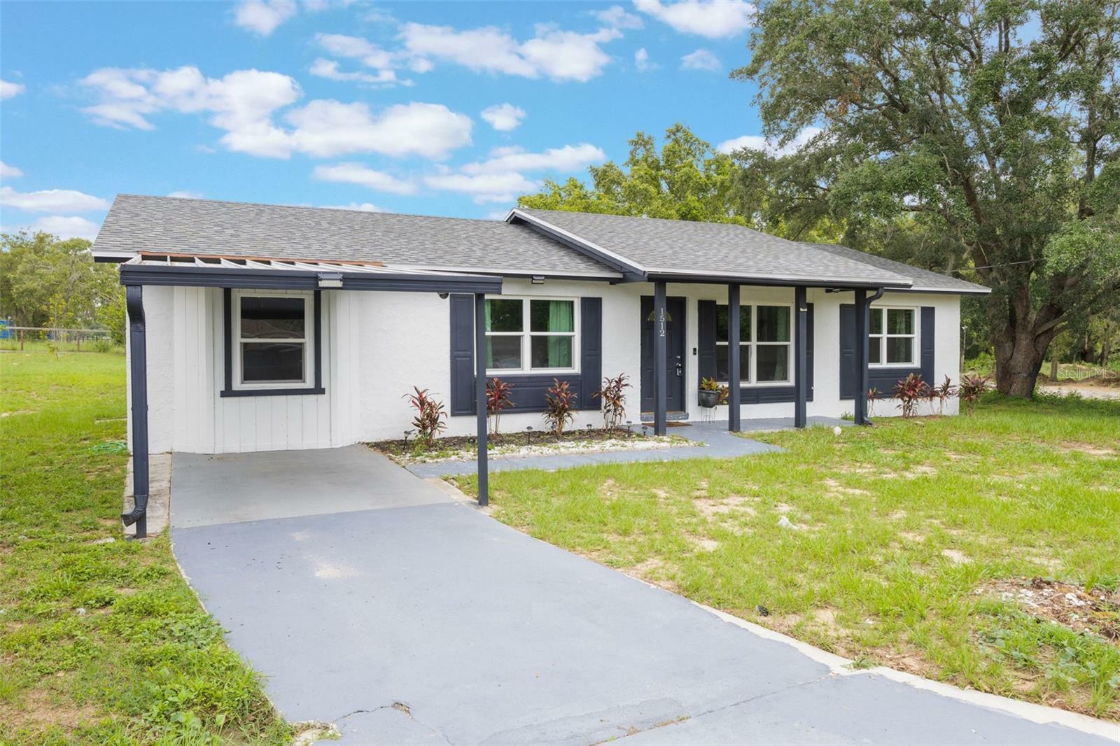 Property Photo: 1512 N 26th Terrace FL 33844