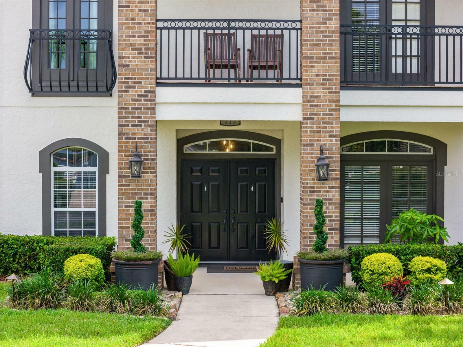 Property Photo: 213 N Monterey Isle FL 32779