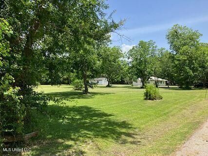 Property Photo:  915 Robinson Street  MS 39571 