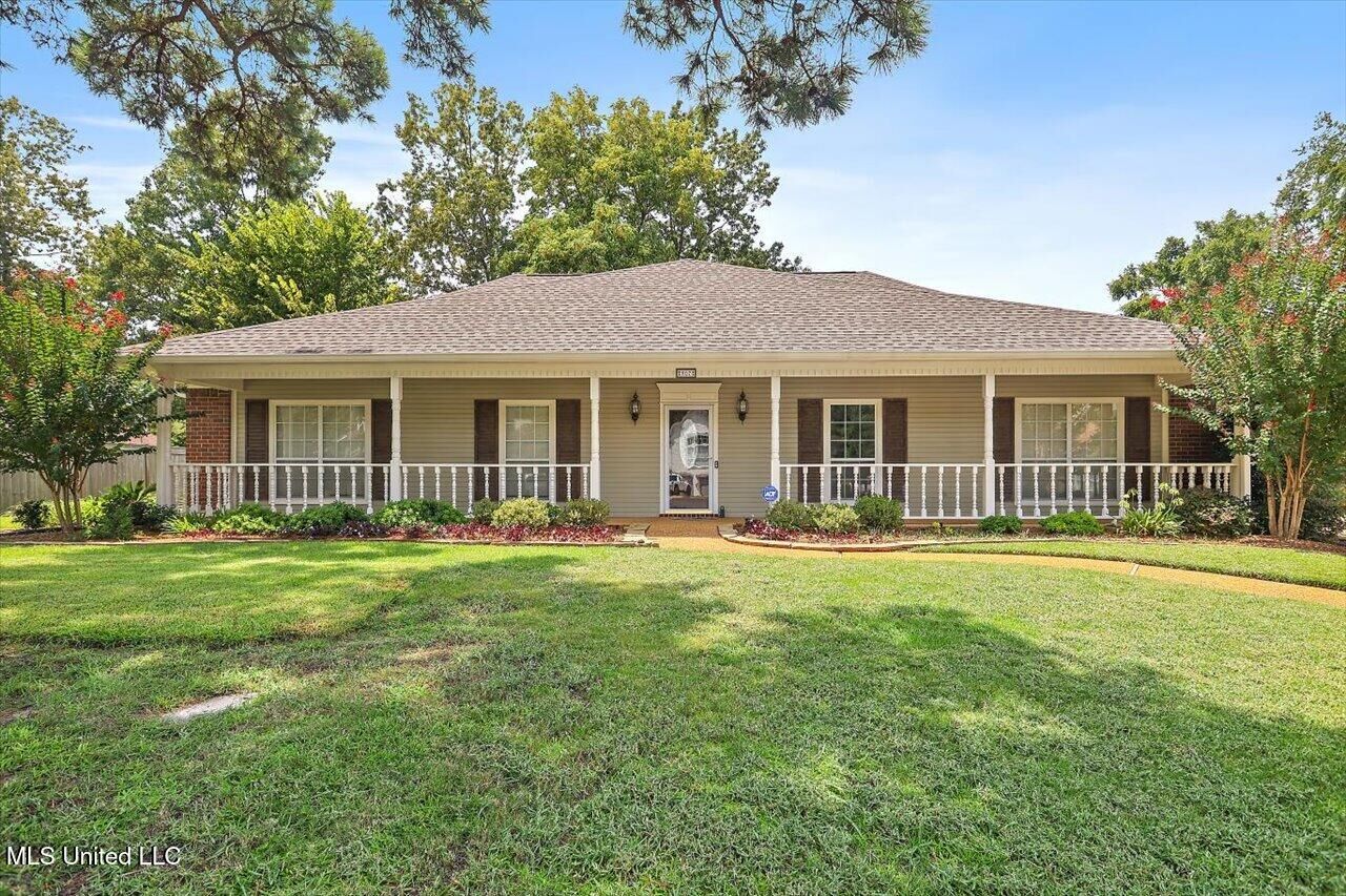 Property Photo:  907 Tetbury Place  MS 39047 