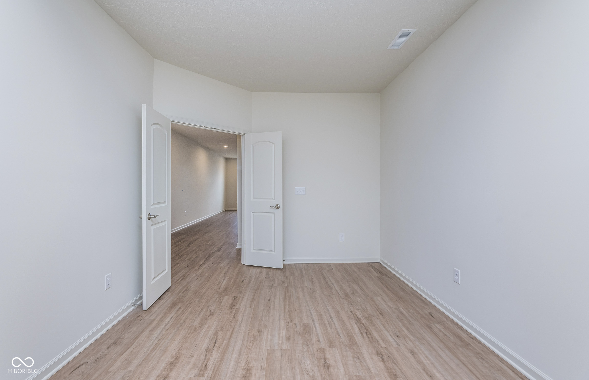 Property Photo: 7151 Firestone Road IN 46052