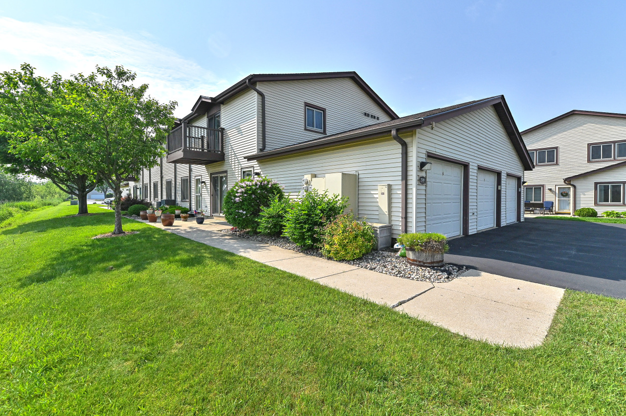 Property Photo: 7220 Mariner Dr 6 WI 53406