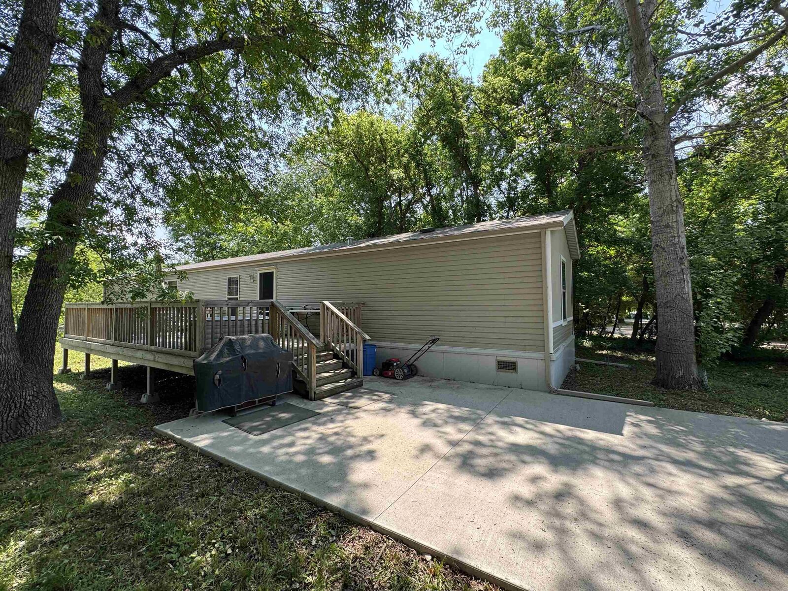 Property Photo: 22 West Bank Drive ND 58787