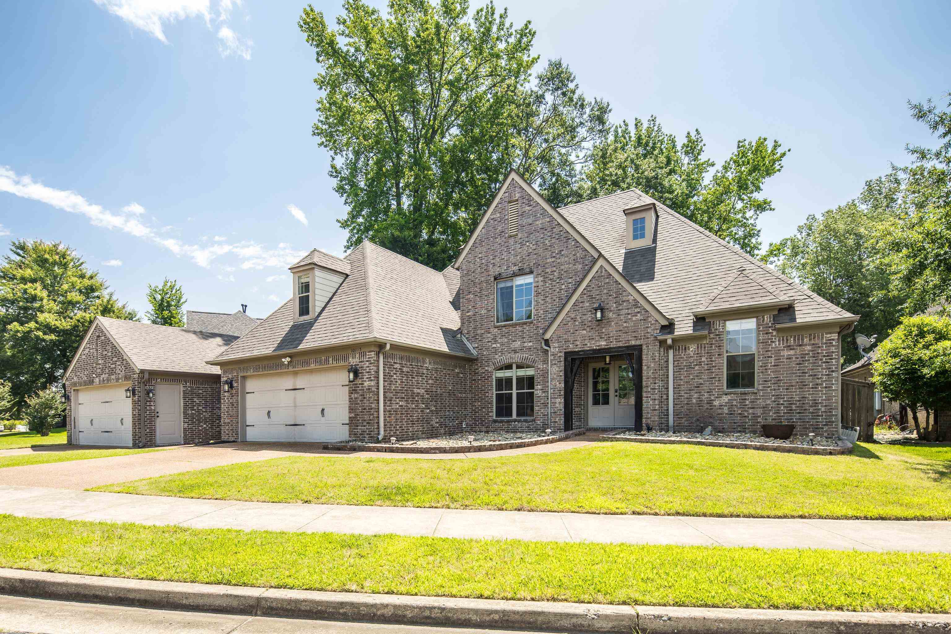 Property Photo: 10185 Carly Dr TN 38002