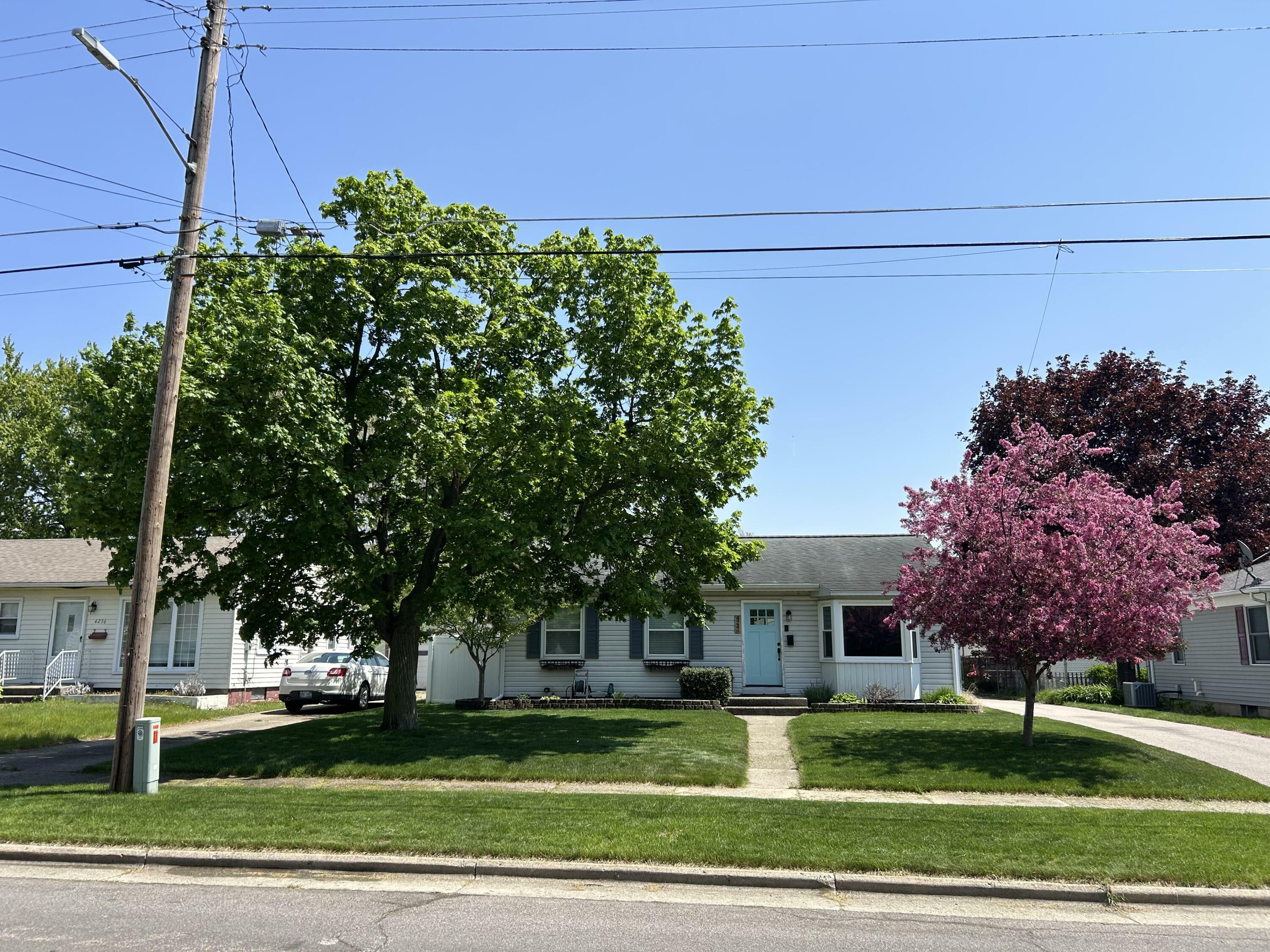 Property Photo: 4246 Flamingo Avenue SW MI 49509