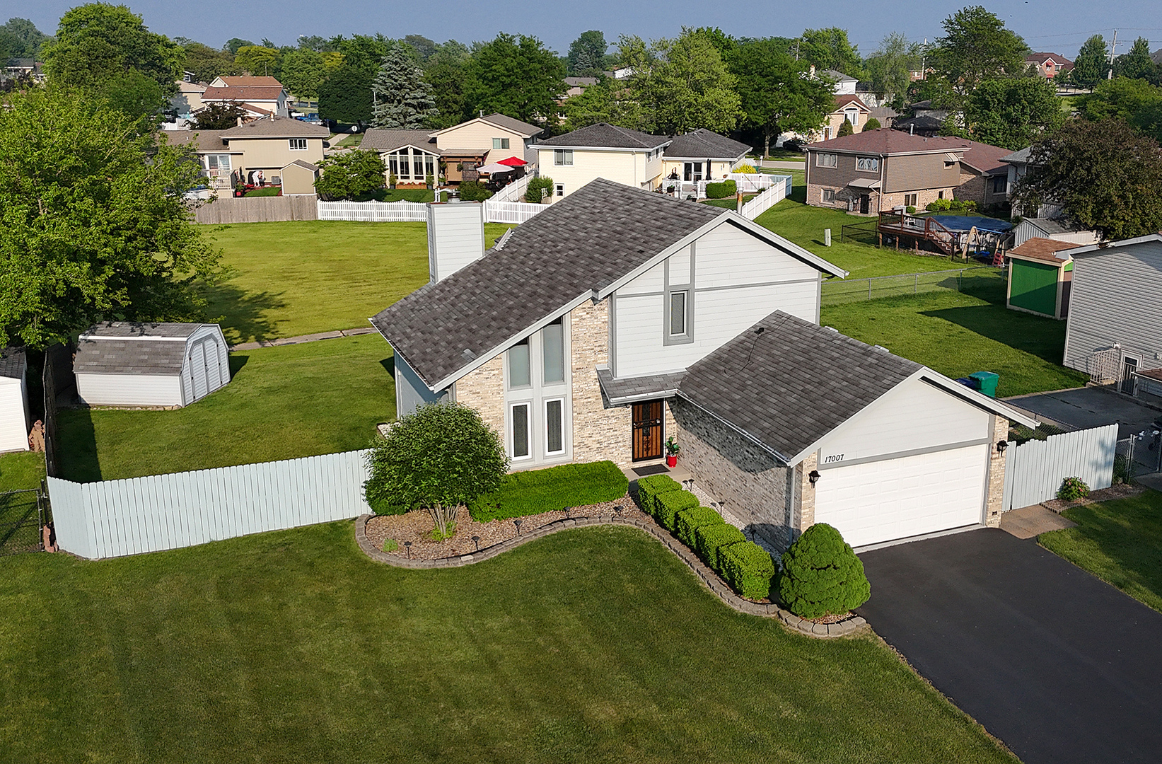 Property Photo: 17007 Westwood Court IL 60487