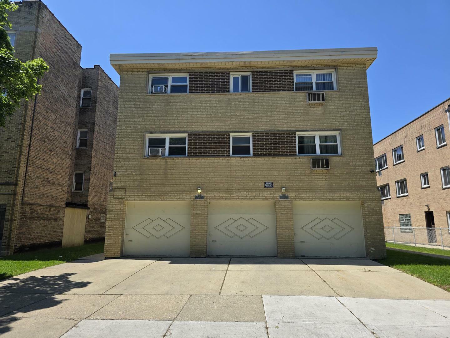 Property Photo: 8030 Knox Avenue 3W IL 60076