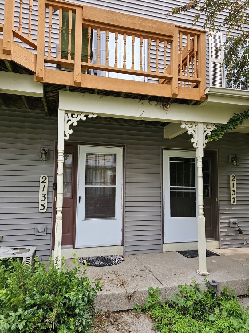 Property Photo: 2135 Colorado Avenue 2135 IL 60123