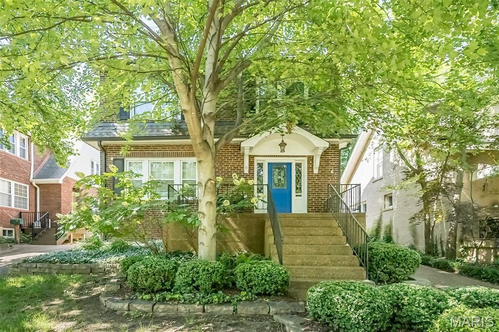 Property Photo:  7041 Northmoor Drive  MO 63105 