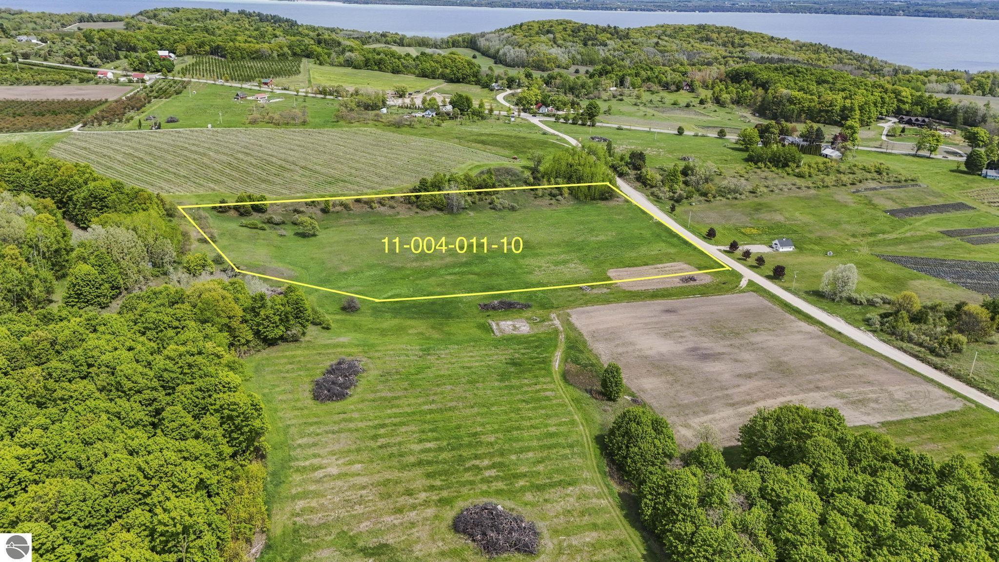 Property Photo:  11751 Center Road  MI 49686 