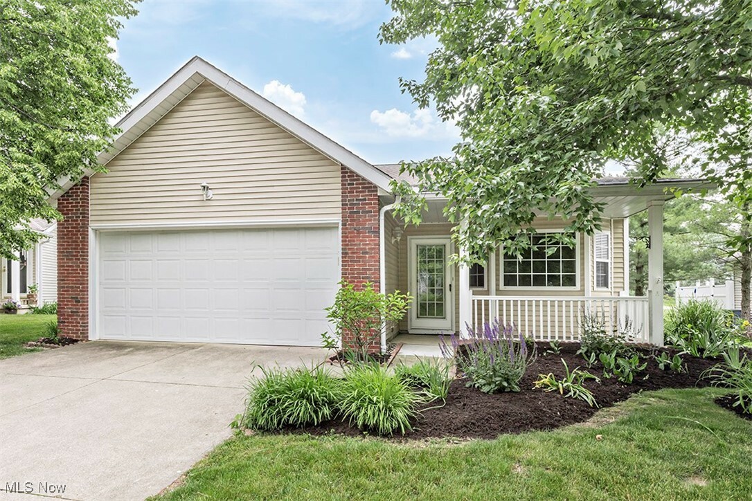 Property Photo: 3840 Dartford Lane OH 44256