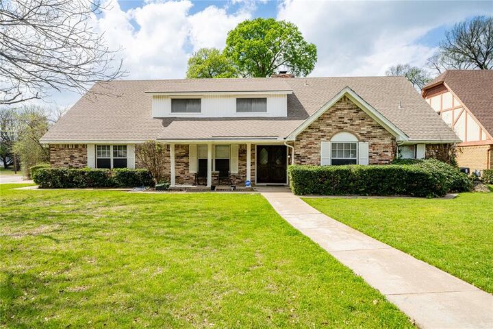 919 Green Hills Road  Duncanville TX 75137 photo