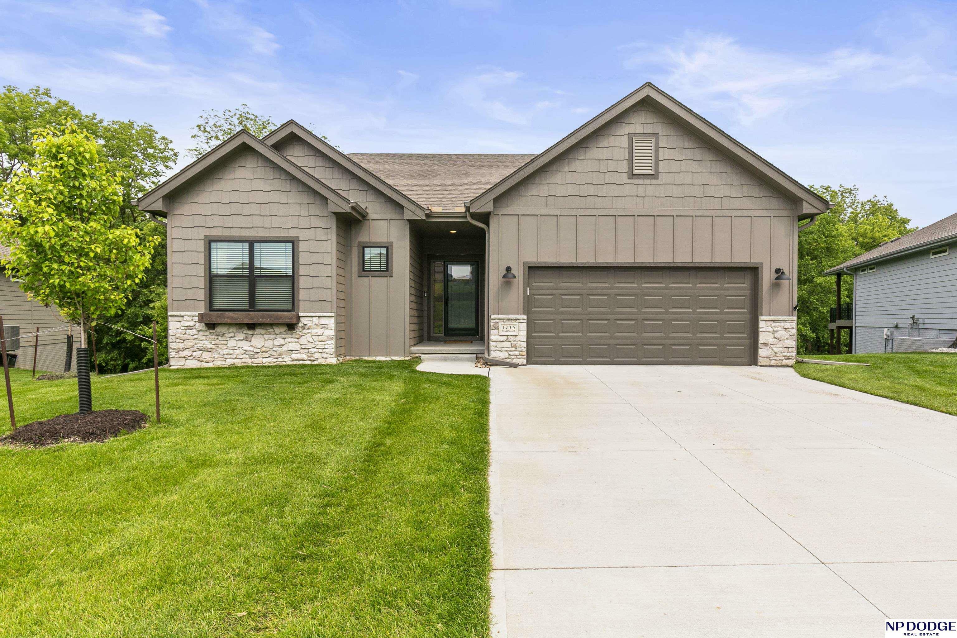 Property Photo: 1715 Blackthorn Street IA 51503