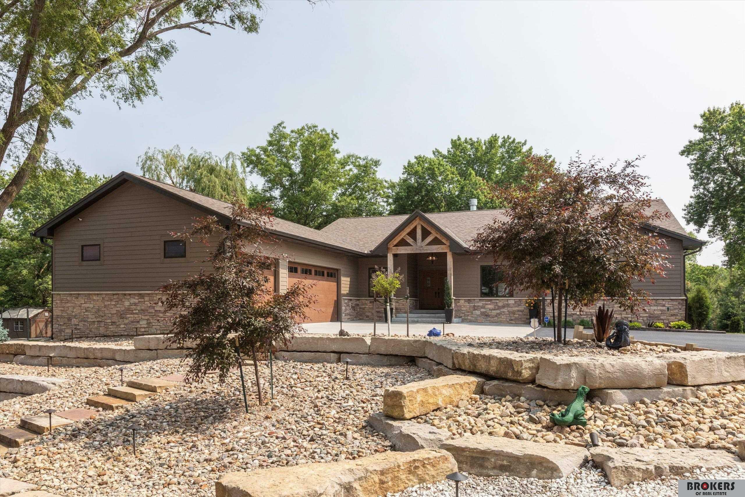Property Photo:  10511 Holdrege Street  NE 68527 